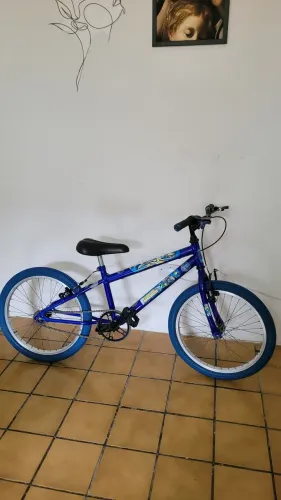 Aro 20 infantil NOVA, ESTA NOVA!! FAÇO ENTREGA E ACEITO CARTÃO