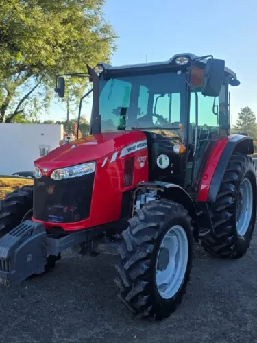 Trator Massey Ferguson 4707, ano 2019