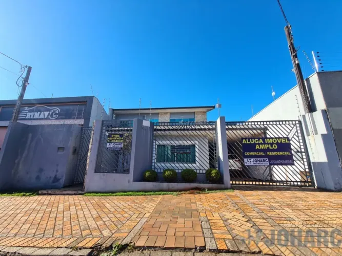 Casa Residencial com 3 quartos para alugar por R$ 6000.00, 300.00 m2 - VILA AGARI - APUCAR