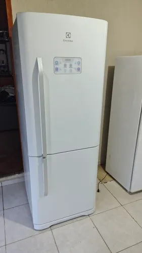 Torrando hoje geladeira Frost Free inversa 438 litros