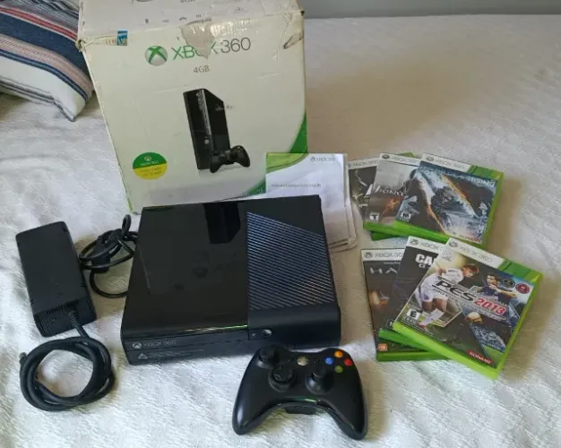 Xbox 360 Slim Original - Único Dono - Na Caixa - Impecável!