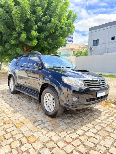 Toyota Hilux SW4 SRV D4-d 4X4 3.0 TDI Dies. AUT 2015