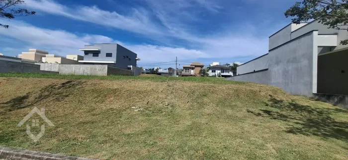 Terreno à Venda no Condomínio Terras do Vale em Caçapava - SP