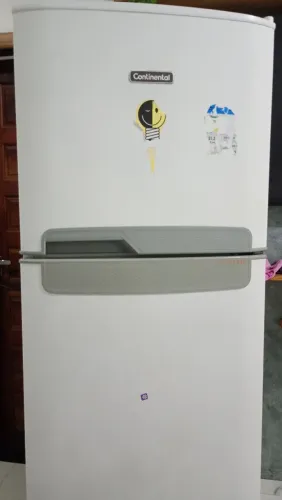 Geladeira semi nova Frost Free 423 litros