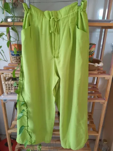 Calça alfaiataria pantalona