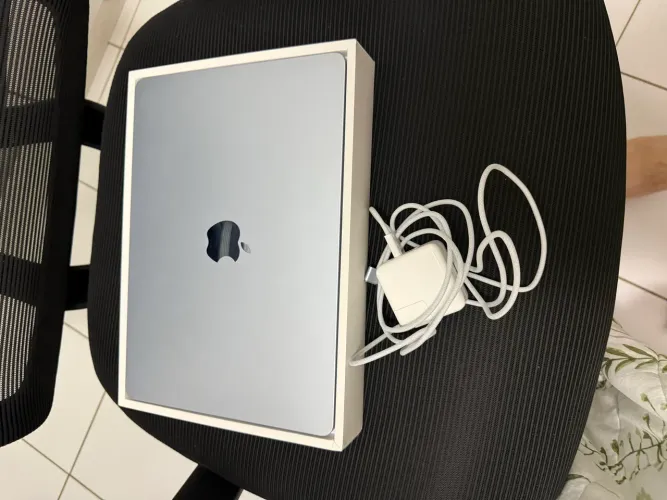 MacBook M4