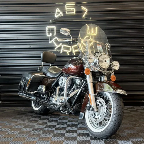 ROAD KING CLASSIC FLHRC/ CUSTOM FLHRSI GRENÁ 2011/2011
