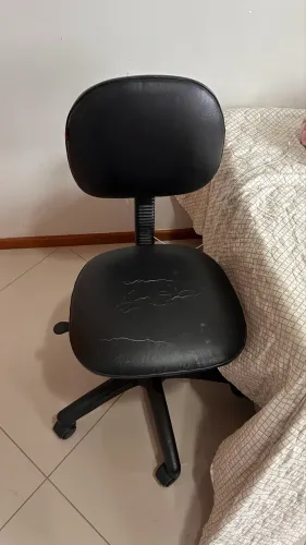 Cadeira de estudos com rodinhas