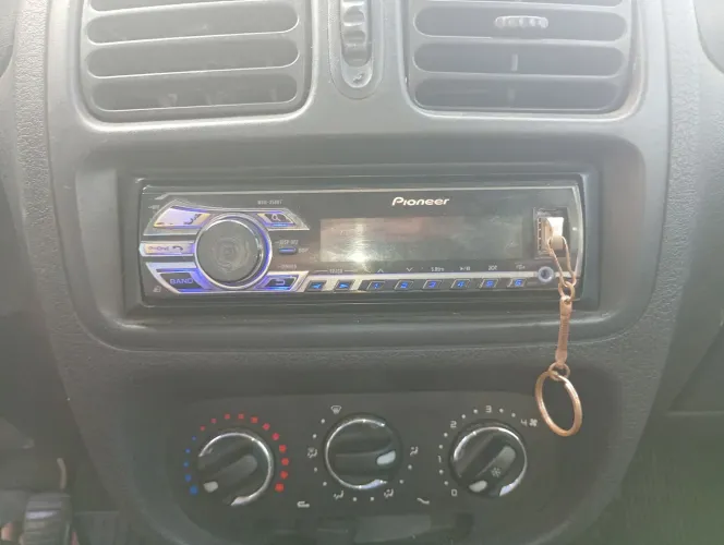 Toca cd pioneer blutooth 280 $