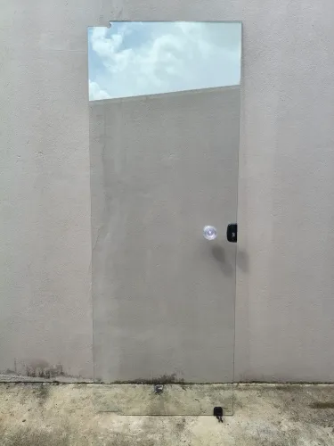 Porta de Blindex Pivotante 214x79 e 214x89 c/ Kit Completo - Excelente Estado