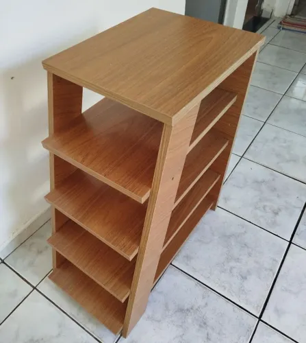 Estante 70x34 Semi Nova: Retirar no Aero Rancho!
