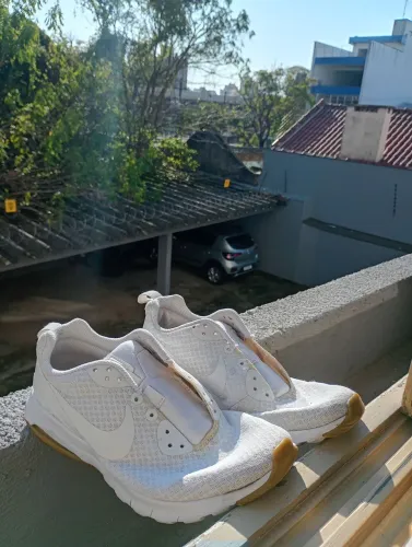 TÊNIS NIKE AIR CORRIDA