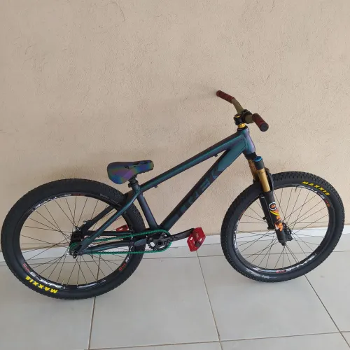 BIKE TREK TICKET 26 (SEMI NOVA)