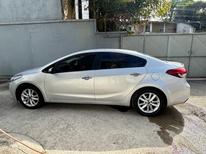 Kia Motors Cerato 1.6 16V Flex Aut. 2017