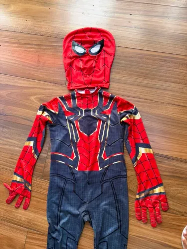 Fantasia infantil/Homem aranha 