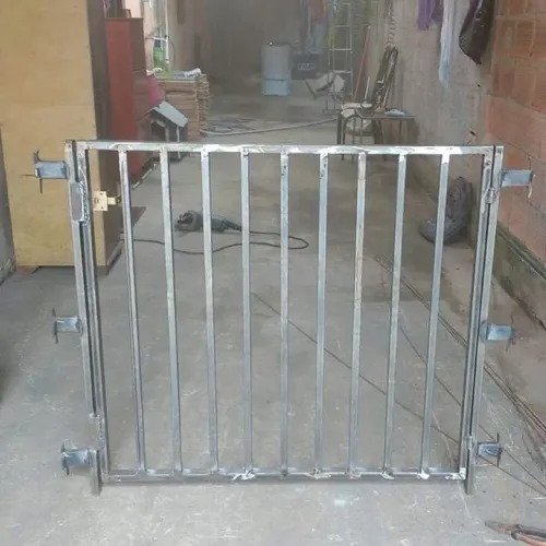 Portão de metal para corredores 