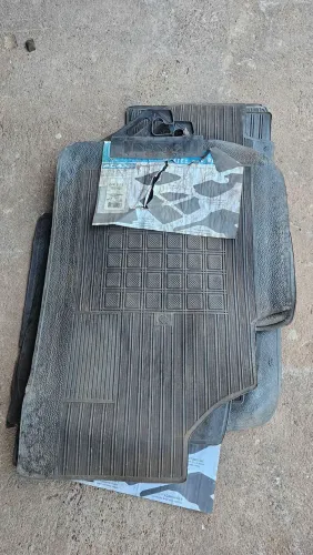 Escort xr3 ghia 93 a 95 jogo de tapetes novos originais adan