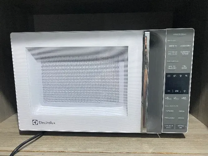 Microondas Electrolux 23L