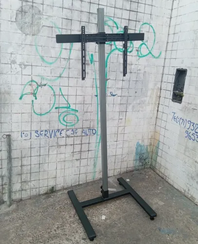 SUPORTE PARA TV MODELO PEDESTAL REGULÁVEL DE 32 A 75 POLEGADAS 