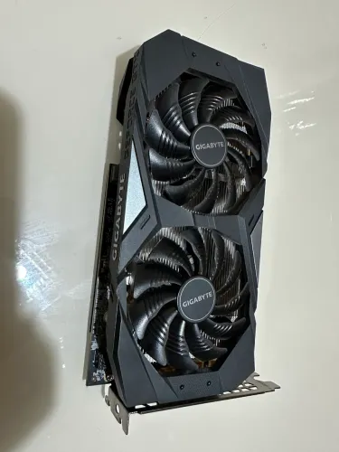 Placa de vídeo GTX 1660 super