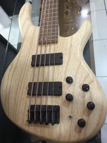 CONTRABAIXO CORT 5 CORDAS ACTION DLX ELÉTRICO 