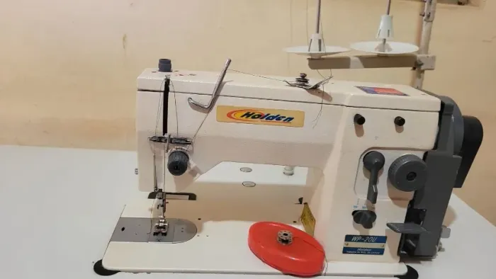 Máquina de costura industrial Holden WP-20U