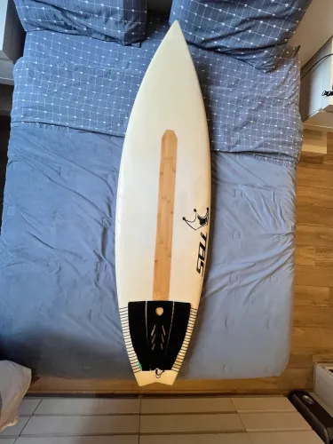 Prancha Surf TBS 5?9 modelo Esparta