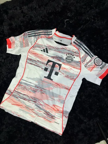 Camisa Bayern de Munique 25/26