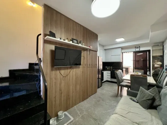 Casa estilo sobrado com 70m2 e 3 dormitórios sendo 1 suite no condomínio vila flora em Ame