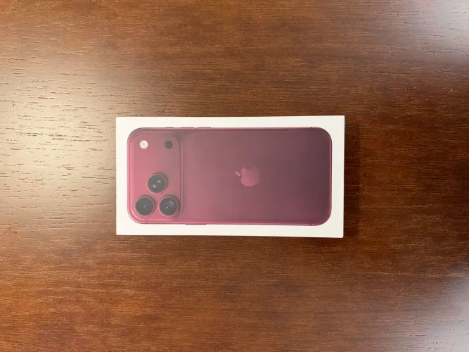 iPhone 18 pro max 256 bordô