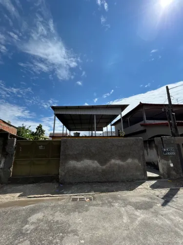 ALUGAM-SE CASAS EM SANTANA