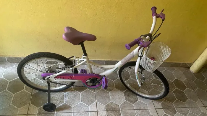 Bicicleta aro 20 menina