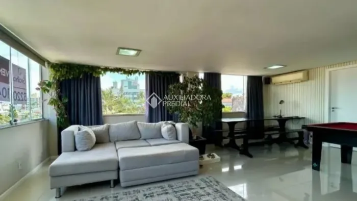 Cobertura com 4 Quartos e 4 banheiros à Venda, 228 m²