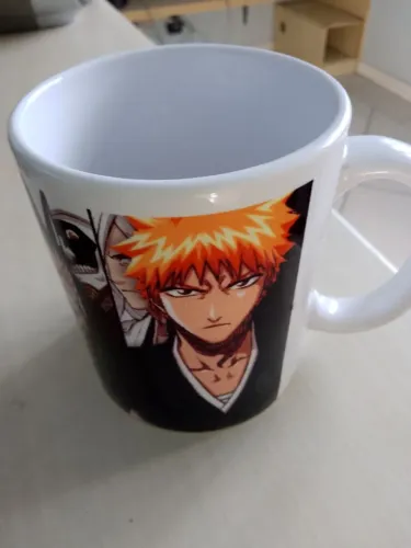 Caneca Bleach.