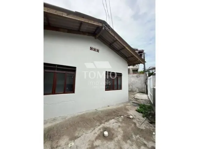 Casa com 2 quartos para Locação, Centro - Gaspar