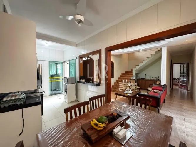 Casa à venda, 5 quartos, 2 suítes, 4 vagas, Jardim América - Belo Horizonte/MG