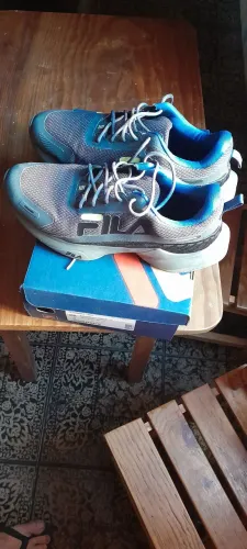 TENIS FILA ORIGINAL NO. 41 POUCAS VEZES DE USO