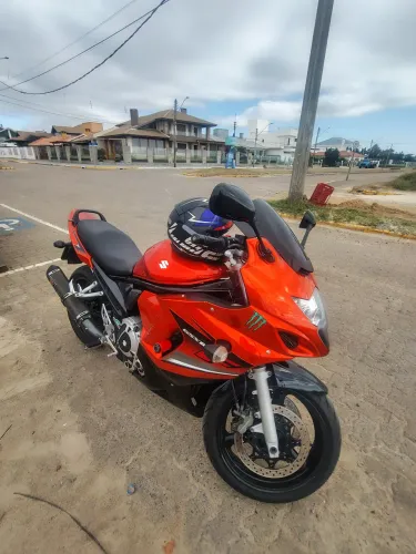 SUZUKI GSX650F