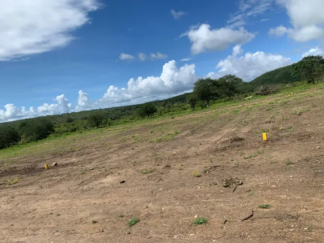 Vendo ou troco terreno 10x30 a 7 MINUTOS do Alto do Moura