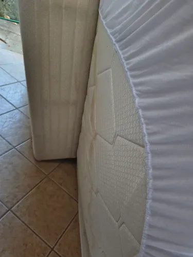 CAMA BOX e COLCHÃO DE CASAL - USADO