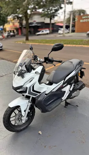 ADV 2022 - 14k rodados - Segundo dono