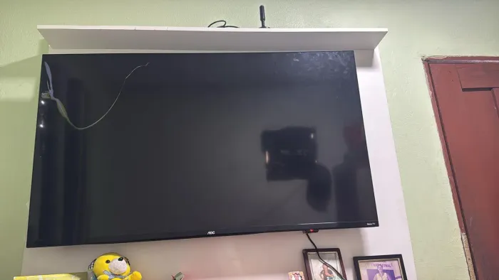 Tv com a tela quebrada 50 polegadas,mais o áudio tá funcionando.