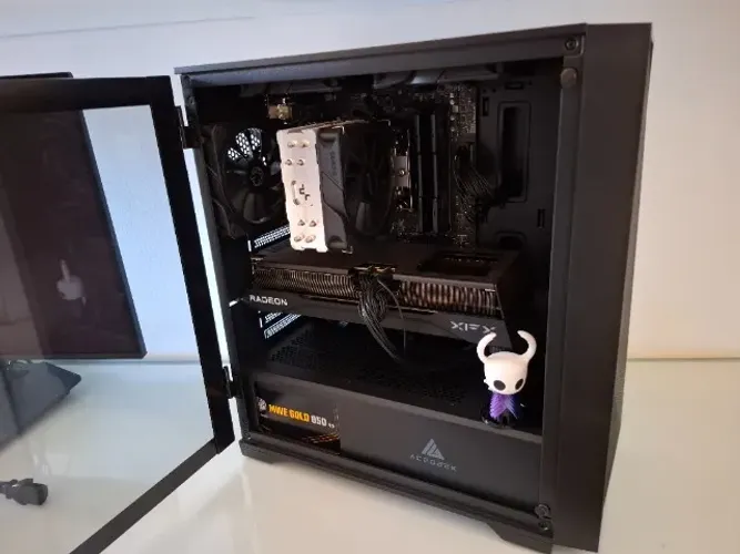 Pc Gamer Ryzen 7 9700x, Rx 9700 XT, 32gb Ram