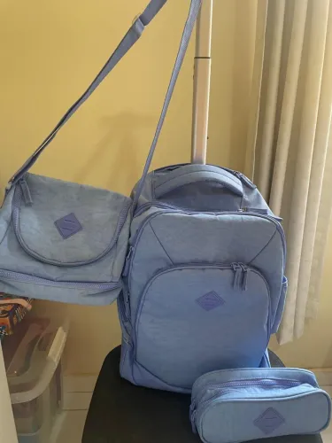 Mochila com rodinha + lancheira + estojo - Sestini