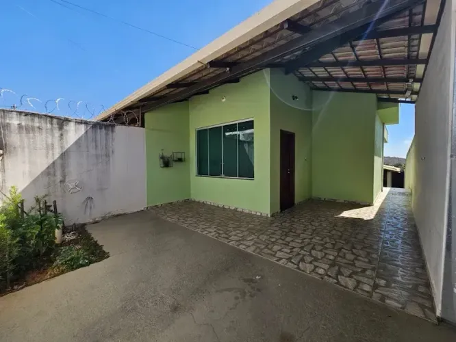 CASA NO CENTRO DE LAGOA SANTA | 3 QUARTOS COM SUÍTE | R$690.000