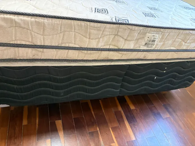 Cama - Box e colchão Zap: *