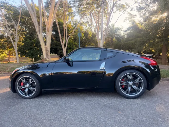 Nissan 370Z 3.7 Coupe V6 24V 2P Aut. 2011