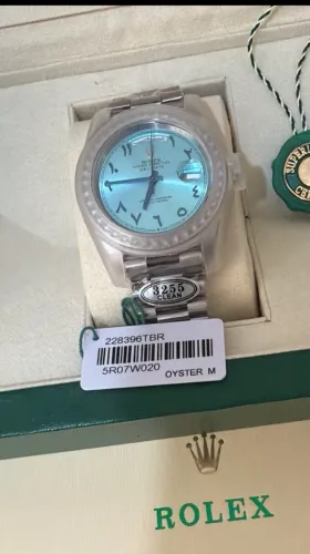 Relógio Rolex Day date arábigo com bisel cravejado súper clone com cartão NFC