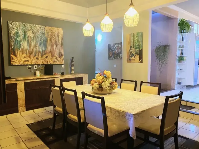 Casa à venda com 4/4, no bairro de Neópolis - Natal/RN