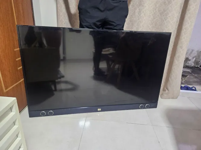 Tv para retirada de peças